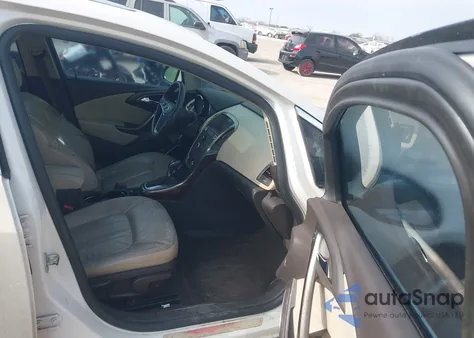 2015 Buick Verano Leather Group из США, поврежденный, VIN 1G4PS5SKXF4172702